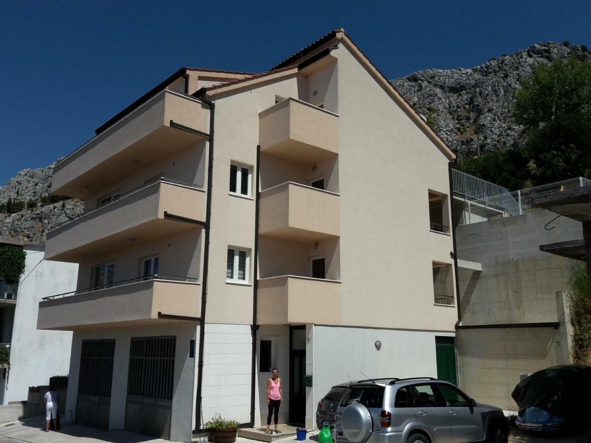 Villa Omis Michy - Family House For Big And Small Groups Екстериор снимка