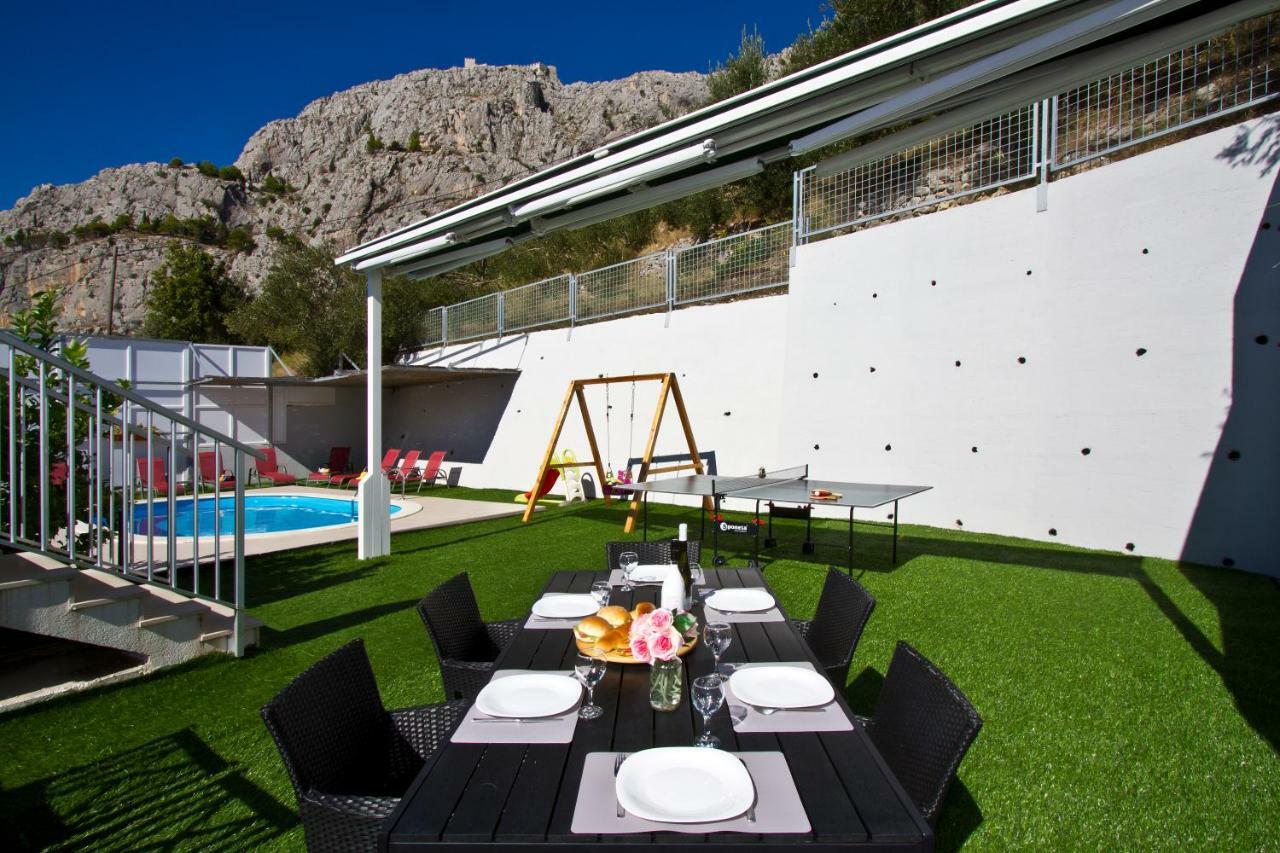 Villa Omis Michy - Family House For Big And Small Groups Екстериор снимка