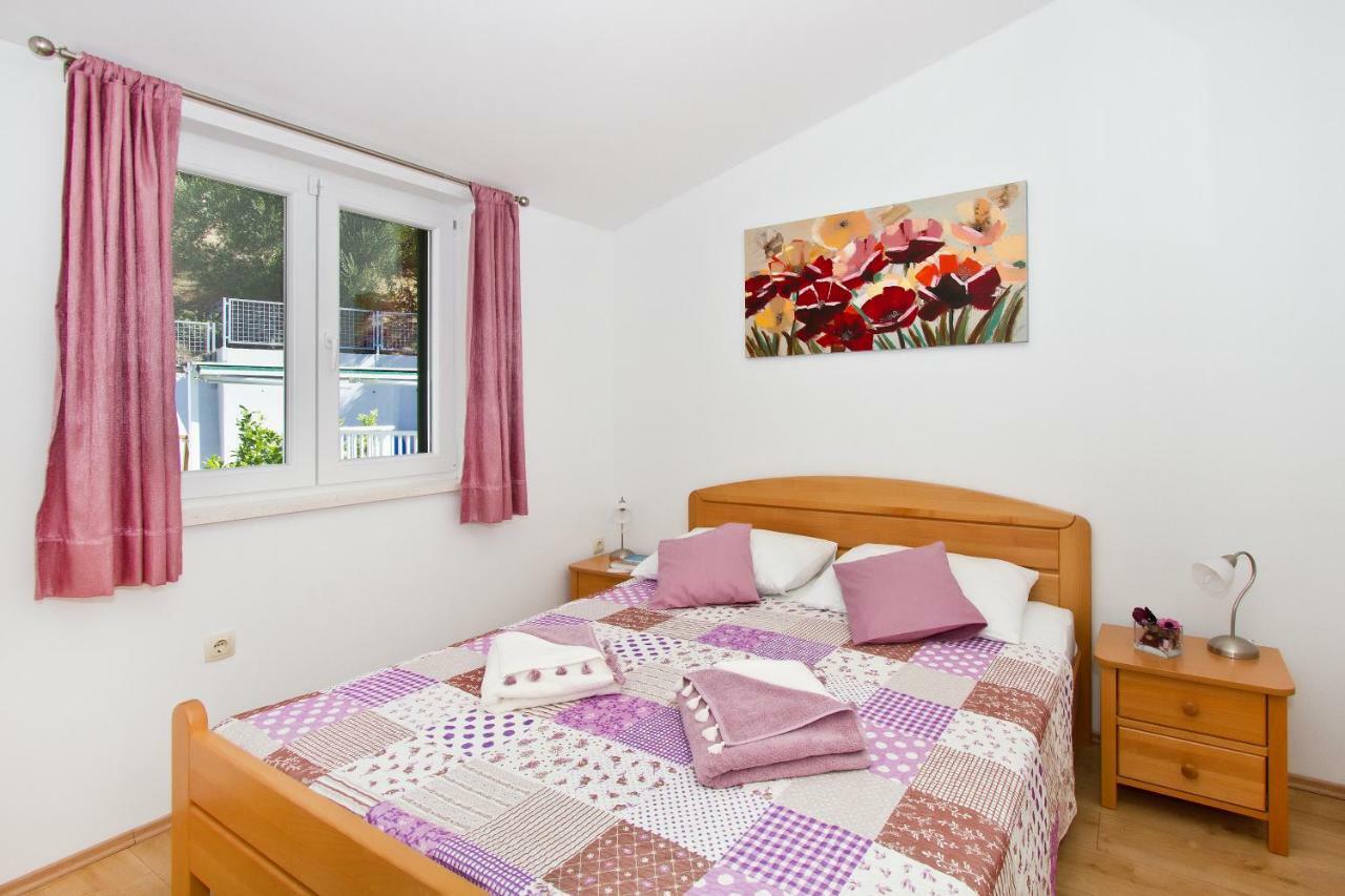 Villa Omis Michy - Family House For Big And Small Groups Екстериор снимка