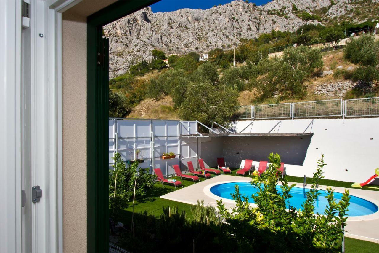 Villa Omis Michy - Family House For Big And Small Groups Екстериор снимка