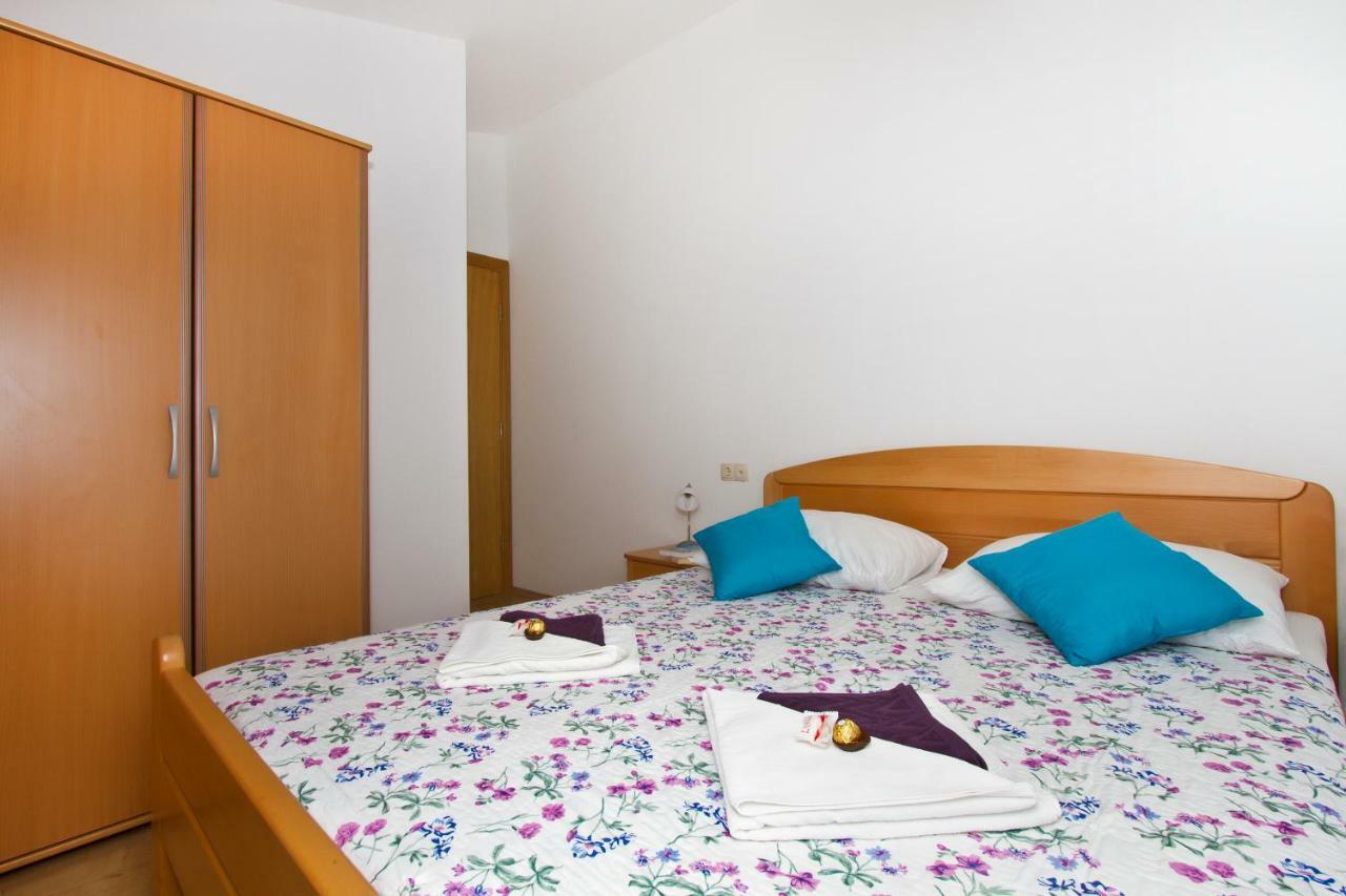Villa Omis Michy - Family House For Big And Small Groups Екстериор снимка