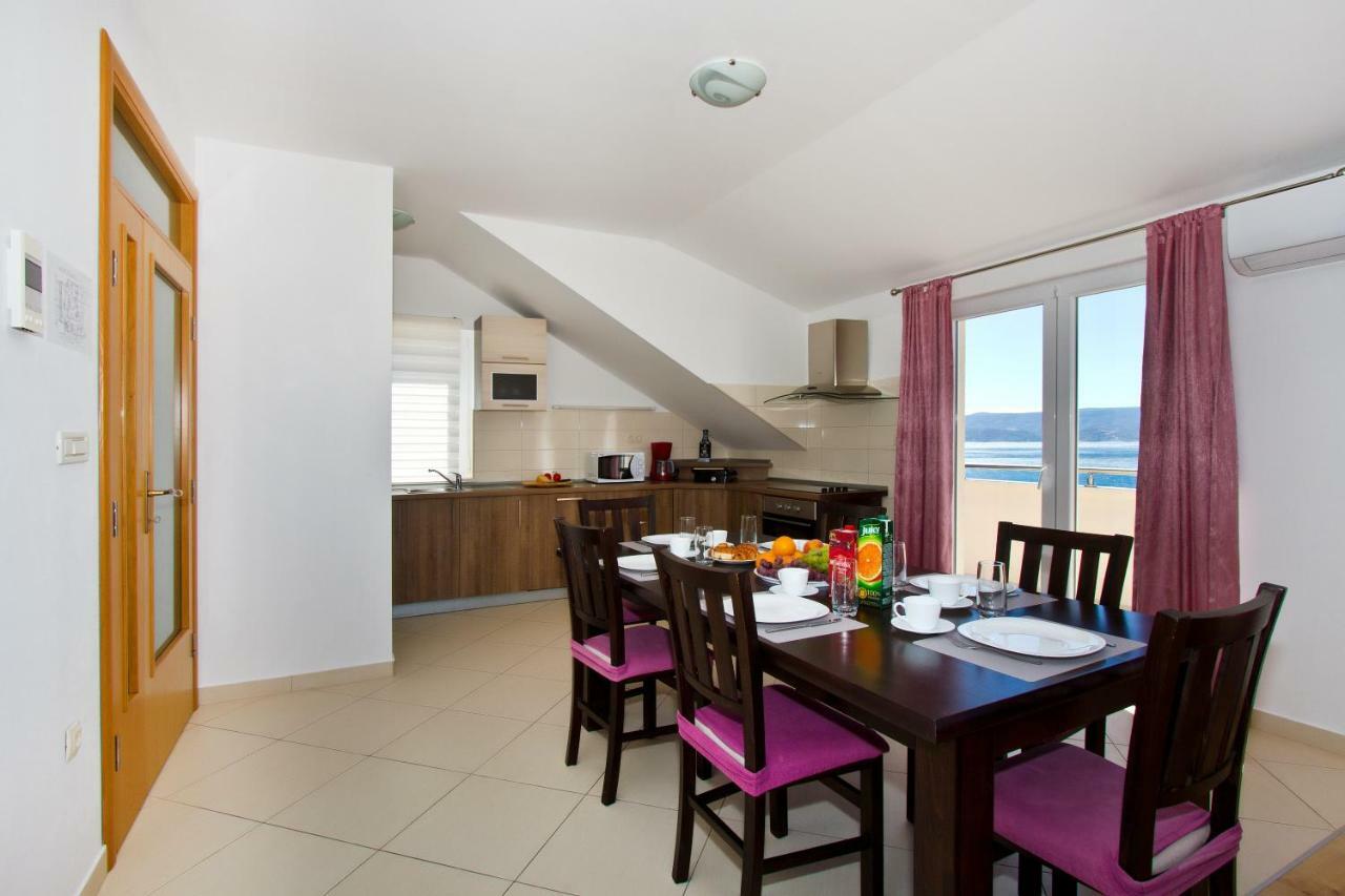 Villa Omis Michy - Family House For Big And Small Groups Екстериор снимка