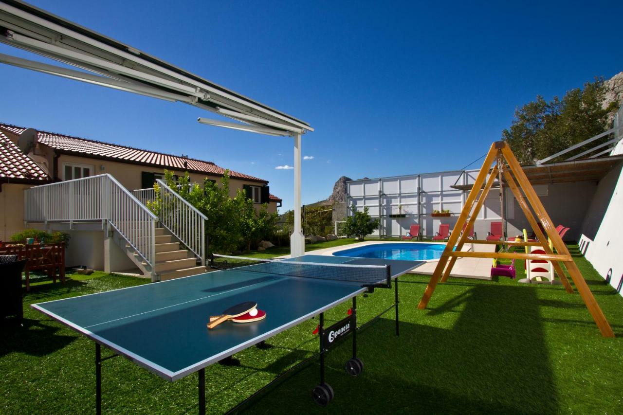 Villa Omis Michy - Family House For Big And Small Groups Екстериор снимка