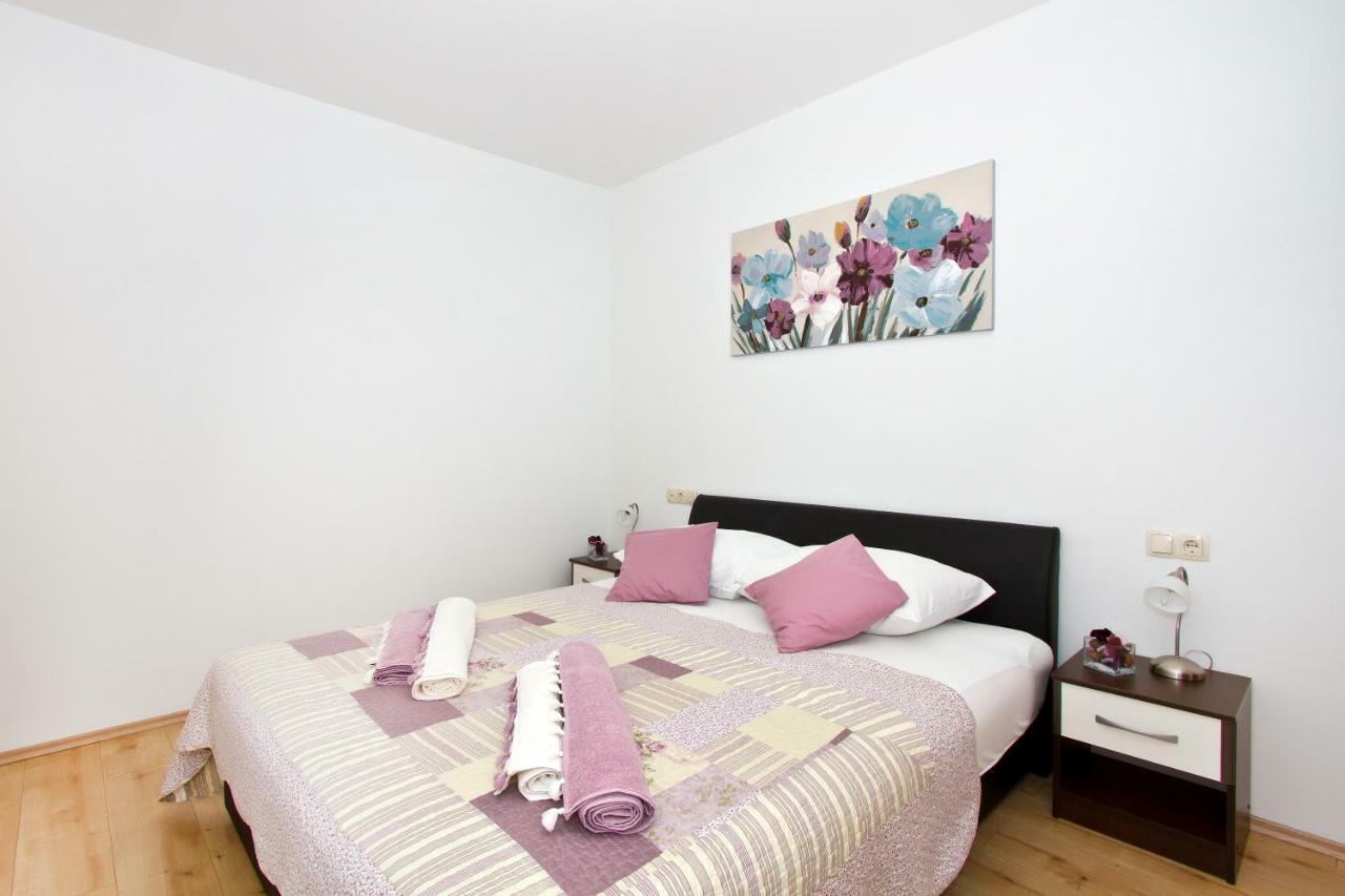 Villa Omis Michy - Family House For Big And Small Groups Екстериор снимка