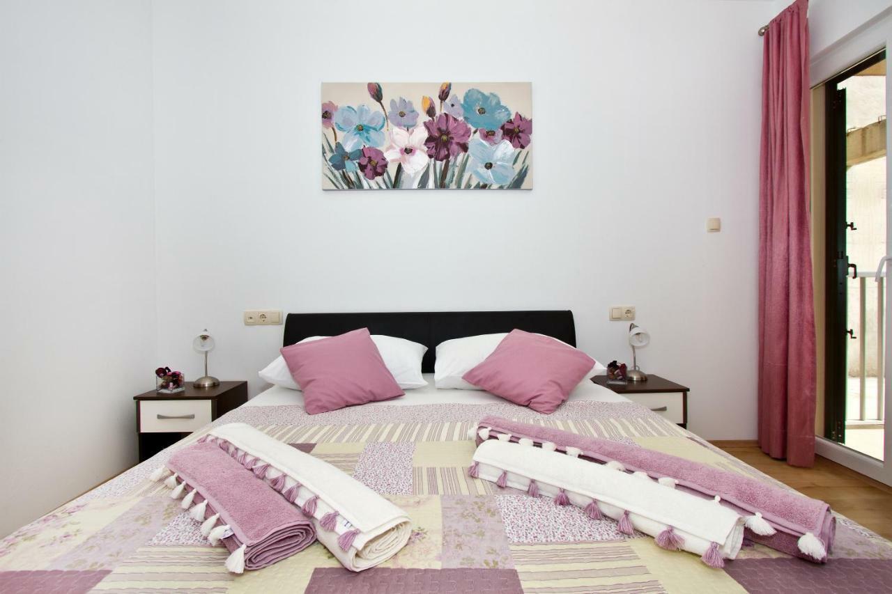 Villa Omis Michy - Family House For Big And Small Groups Екстериор снимка