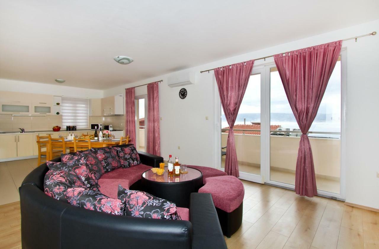 Villa Omis Michy - Family House For Big And Small Groups Екстериор снимка