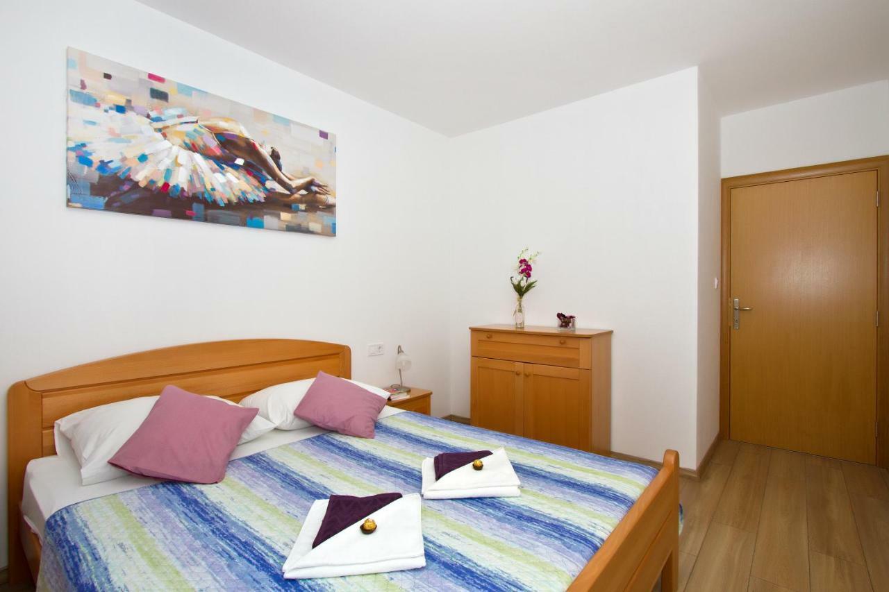 Villa Omis Michy - Family House For Big And Small Groups Екстериор снимка