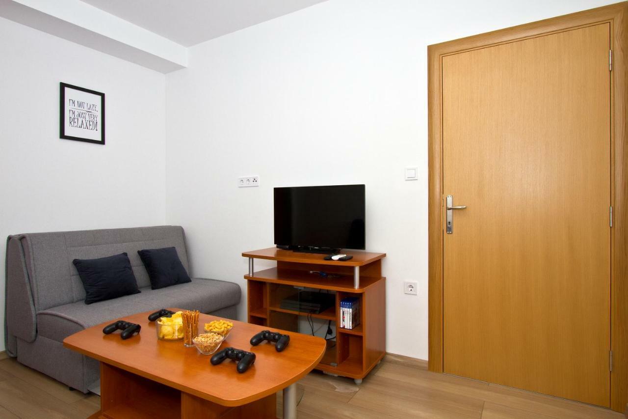 Villa Omis Michy - Family House For Big And Small Groups Екстериор снимка